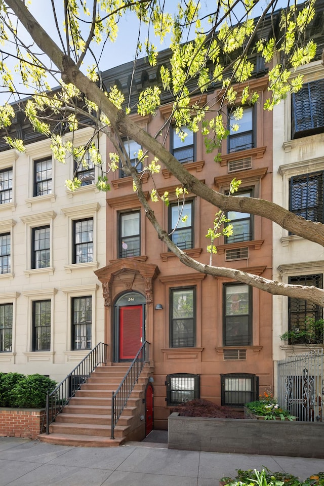 546 E 87th St, New York City, NY 10128 - view of property