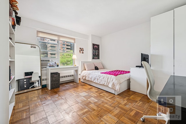 455 Fdr Dr Unit B405, New York City, NY 10002 - bedroom with an office area