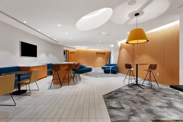 common area featuring recessed lighting