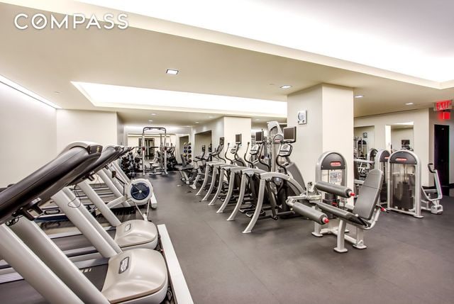 20 Pine St Unit 2905, New York City, NY 10005 - view of gym