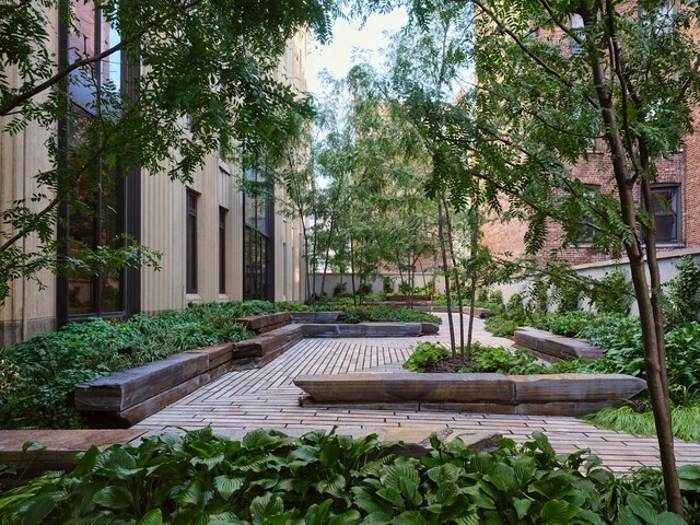 543 W 122nd St Unit 7H, New York City, NY 10027 - view of home's community