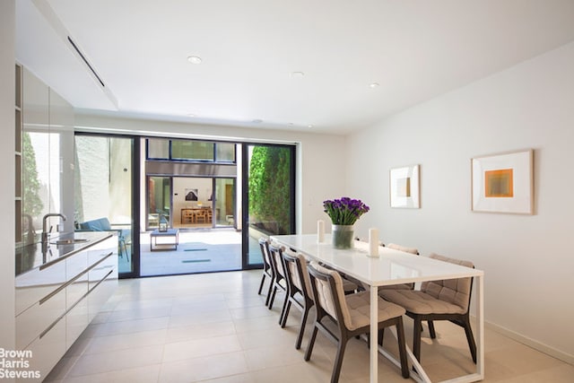 251 E 61st St, New York City, NY 10065 - dining space featuring recessed lighting