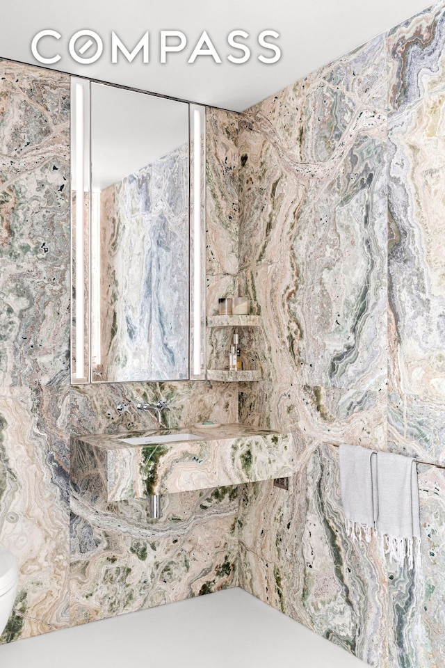 27 Wooster St Ph, Ph, New York City, NY 10013 - bathroom view of toilet
