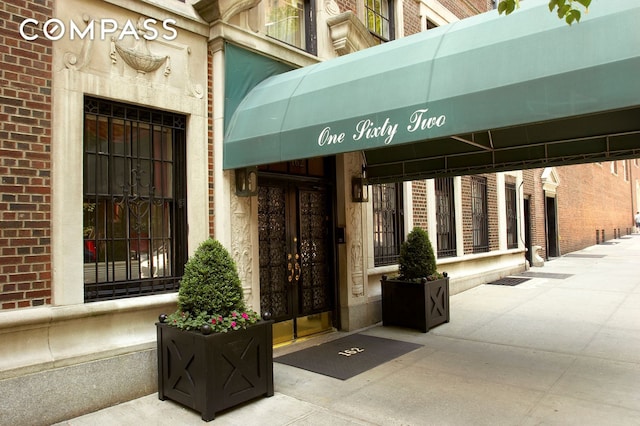 162 E 80th St Unit 5B, New York City, NY 10075 - property entrance