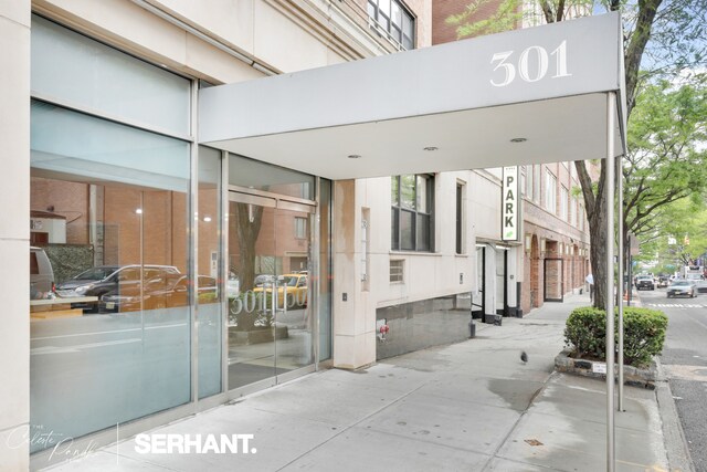 301 E 63rd St Unit 3C, New York City, NY 10065 - view of patio / terrace