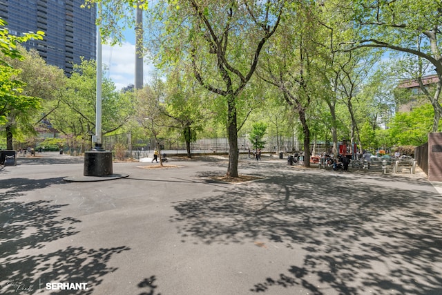 430 E 77th St Unit 4B, New York City, NY 10075 - view of surrounding community