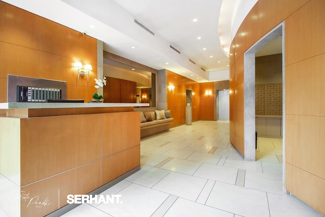 welcome area featuring recessed lighting