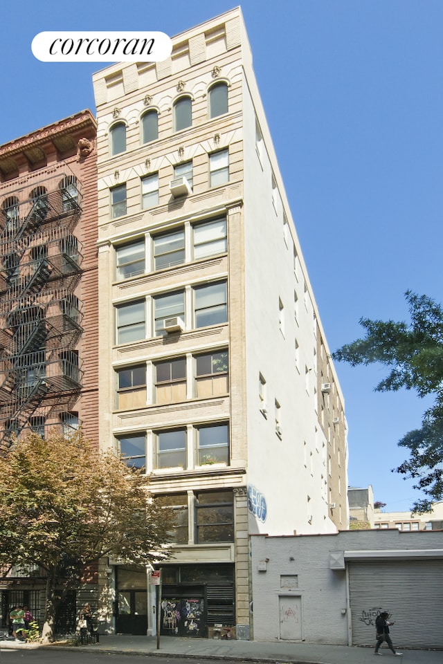 25 E 4th St Unit 2, New York City, NY 10003 - view of apartment building / complex