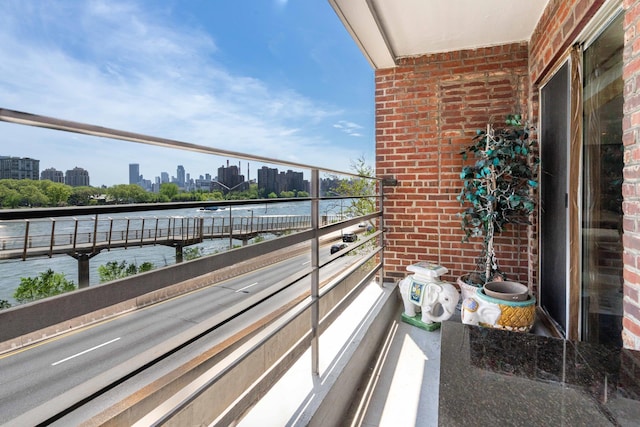 33 E End Ave Unit 2B, New York City, NY 10028 - balcony featuring a skyline view and a water view