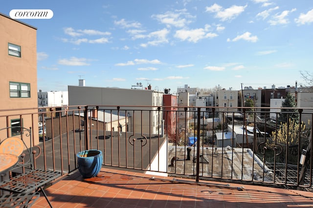 216 Calyer St Unit 3B, New York City, NY 11222 - view of gate