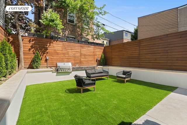 view of yard with an outdoor living space