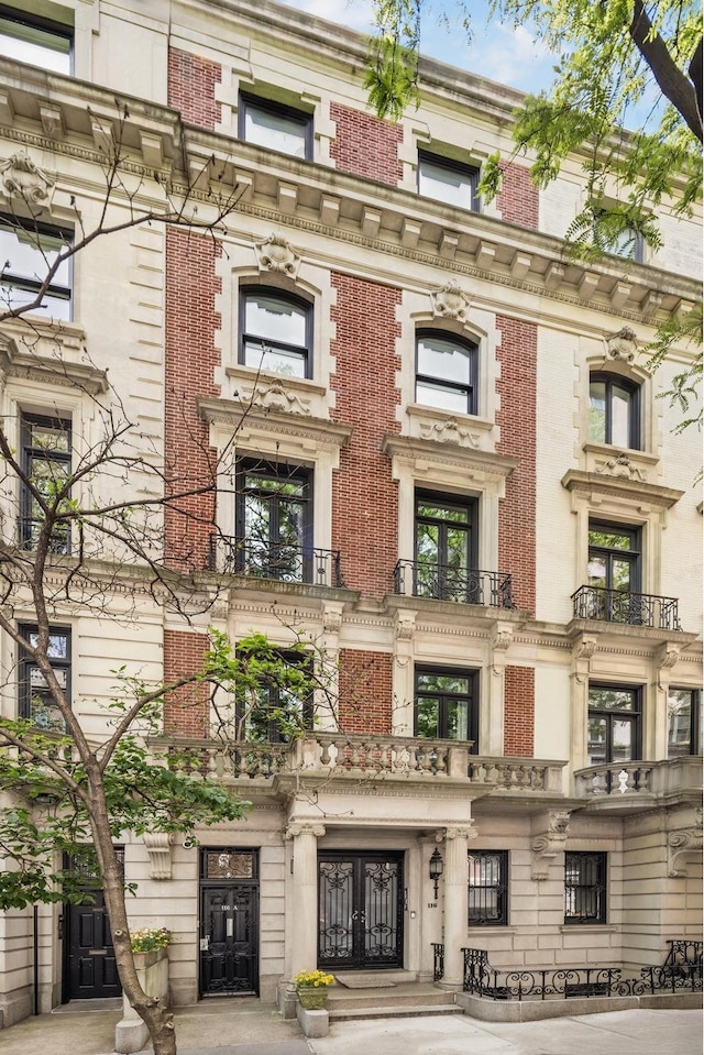 116 E 65th St, New York City, NY 10065 - view of property