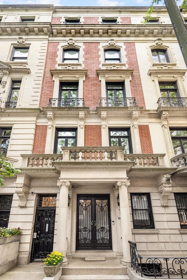 116 E 65th St, New York City, NY 10065 - view of building exterior