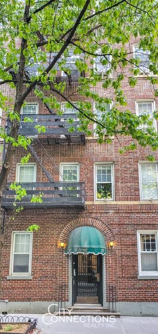 223 E 50th St Unit 2-C, New York City, NY 10022 - view of building exterior