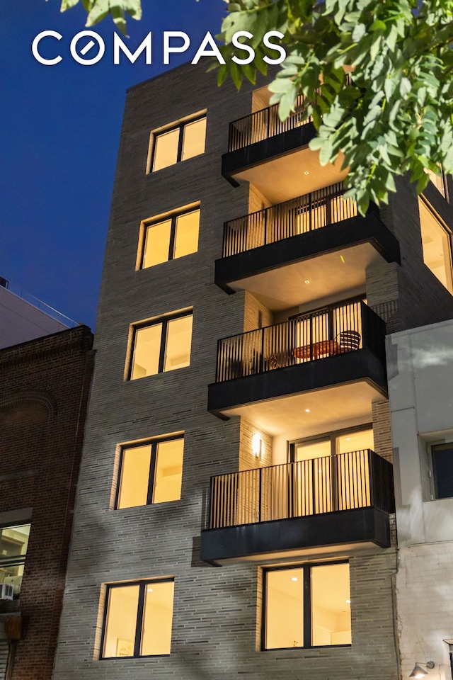 96 N 1st St Unit 3A, New York City, NY 11249 - view of property at night