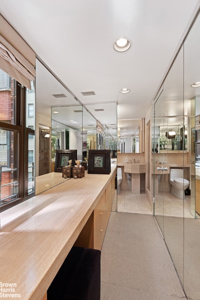 750 Park Ave Unit 9Cd, New York City, NY 10021 - interior space with light tile patterned floors
