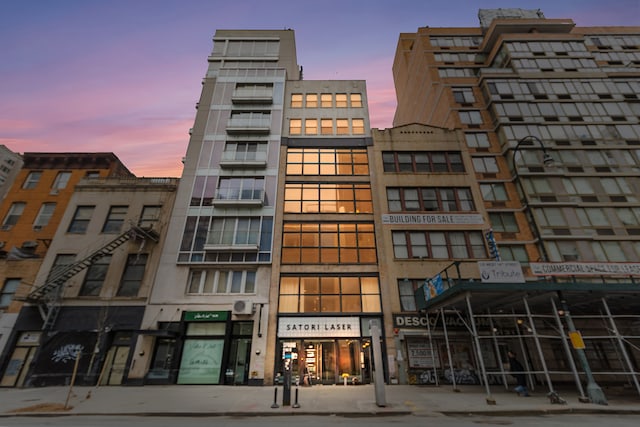 133 W 14th St Unit 6Ph, New York City, NY 10011 - view of property at dusk