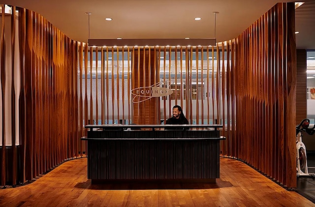 460 W 42nd St Unit Ph-1C, New York City, NY 10036 - reception featuring recessed lighting and a bar