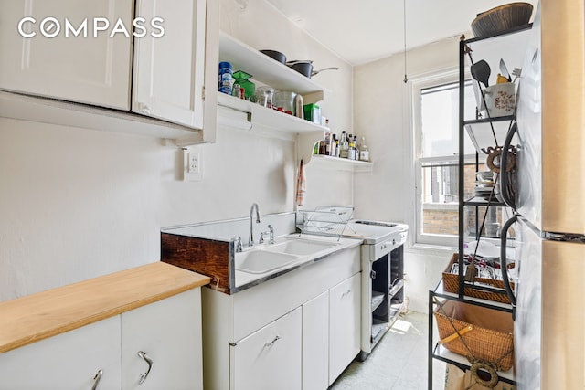 105 E 38th St Unit Ph10, New York City, NY 10016 - view of laundry room