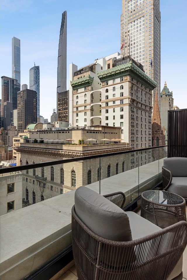 685 5th Ave Unit 15B, New York City, NY 10022 - balcony with a view of skyline