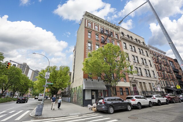 64 Macdougal St Unit 15, New York City, NY 10012 - view of building exterior