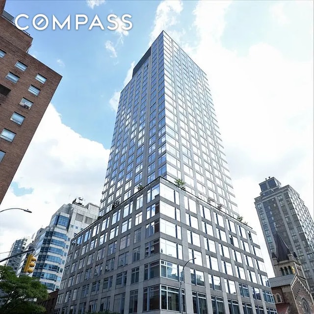 400 E 67th St Unit 7G, New York City, NY 10065 - view of building exterior with a view of city
