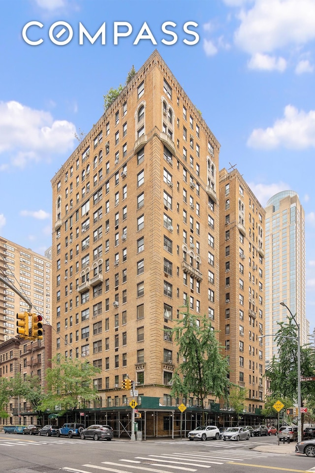 235 W End Ave Unit 8D, New York City, NY 10023 - view of property with a view of city