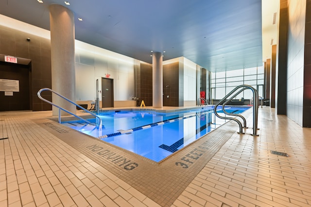 325 5th Ave Unit 41D, New York City, NY 10016 - view of indoor pool