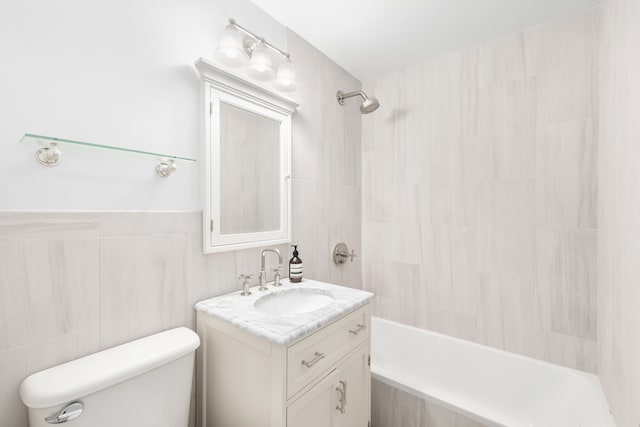 625 Main St Unit 834, New York City, NY 10044 - full bathroom featuring vanity, toilet, and shower / bath combination