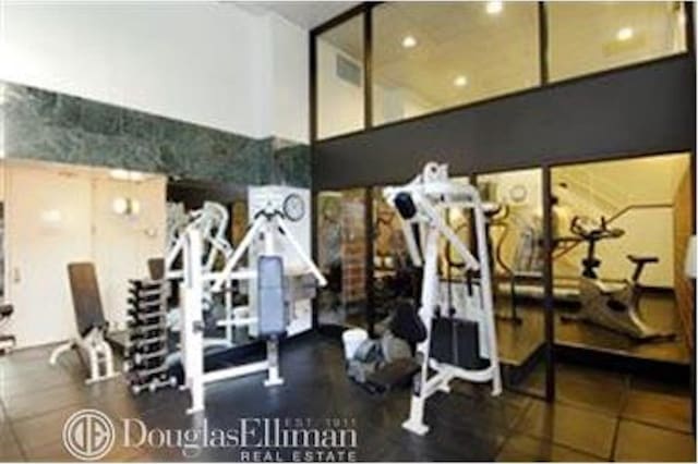 343 E 74th St Unit Ph2A, New York City, NY 10021 - view of workout area