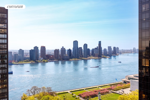 100 United Nations Plz Unit 33Ab, New York City, NY 10017 - water view with skyline