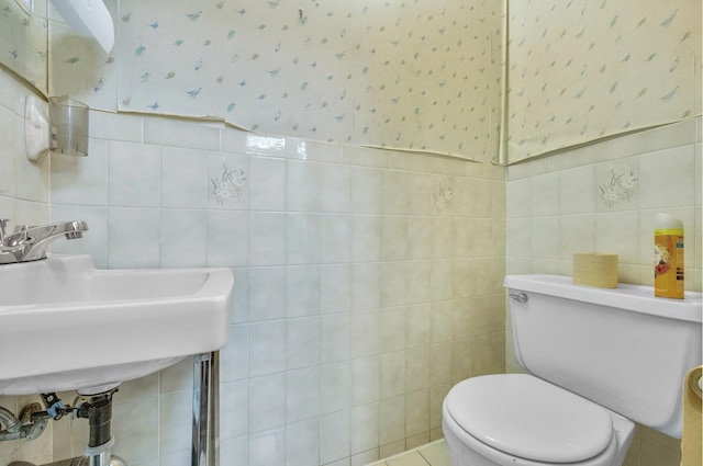 2256 Hendrickson St Unit P1, New York City, NY 11234 - bathroom with tile walls and toilet