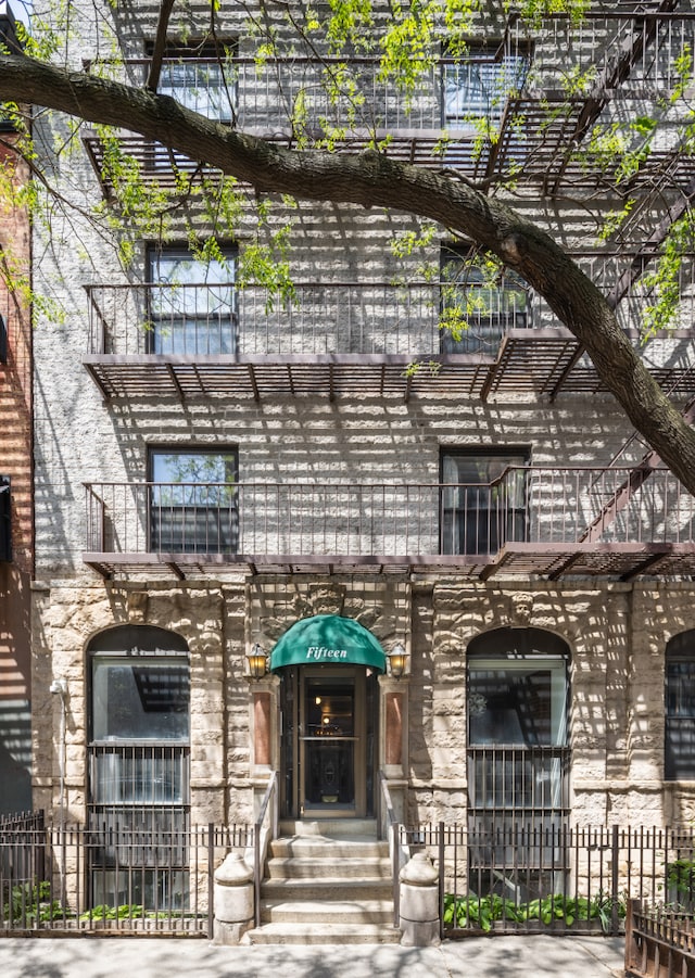 15 Jones St Unit 6A, New York City, NY 10014 - view of building exterior