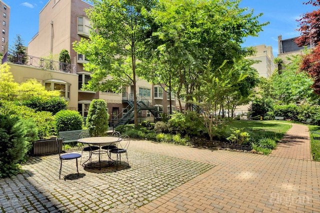 1400 5th Ave Unit 4G, New York City, NY 10026 - view of community featuring a patio