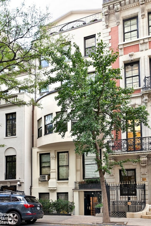 4 E 82nd St Unit 3R, New York City, NY 10028 - view of building exterior