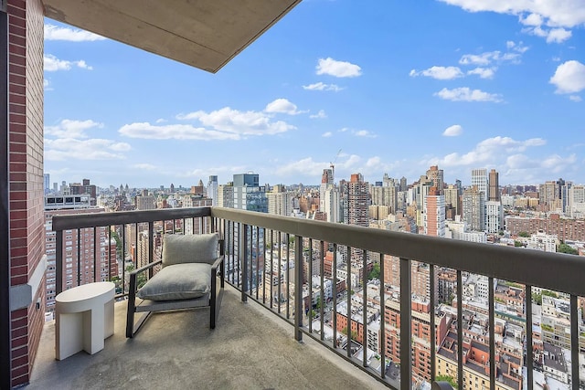 422 E 72nd St Unit 37Ad, New York City, NY 10021 - balcony featuring a view of skyline