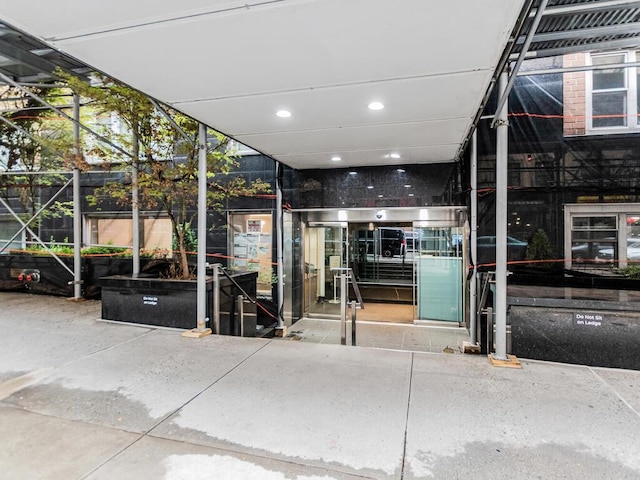 333 E 66th St Unit 12-C, New York City, NY 10065 - view of property entrance