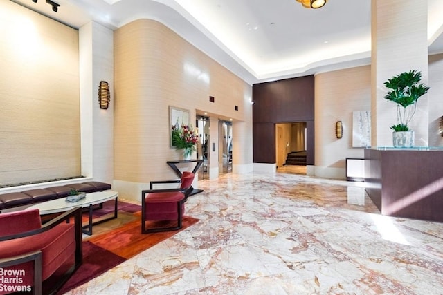 311 E 38th St Unit 18C, New York City, NY 10016 - lobby with a high ceiling