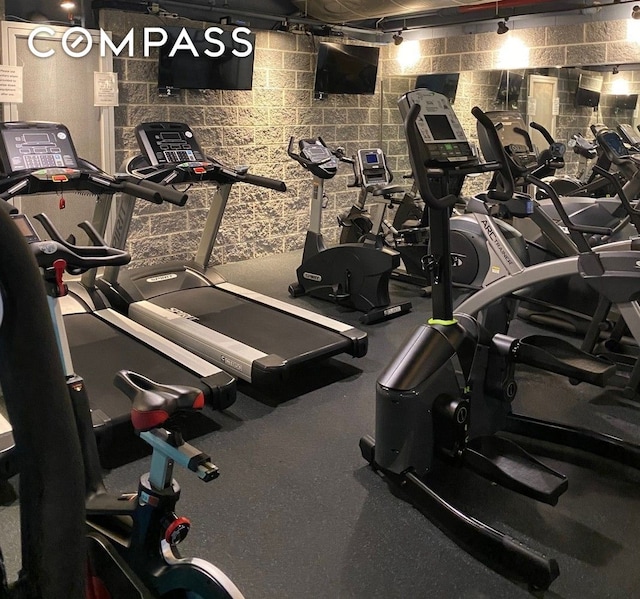 201 W 70th St Unit 8L, New York City, NY 10023 - view of exercise room