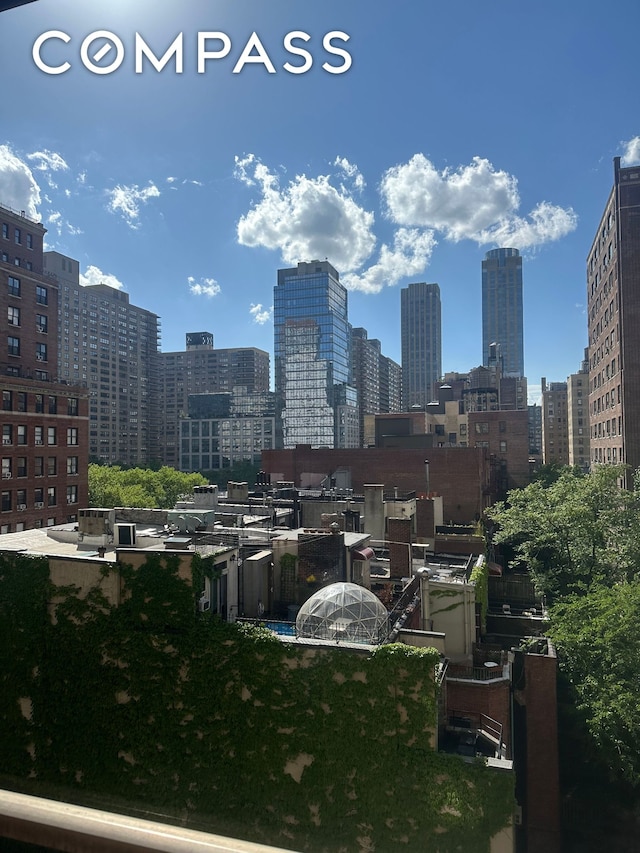201 W 70th St Unit 8L, New York City, NY 10023 - skyline view