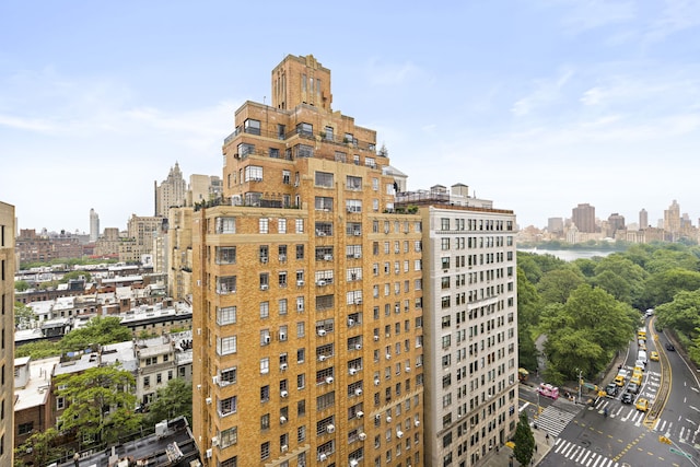 10 W 86th St Unit 15A, New York City, NY 10024 - view of building exterior featuring a skyline view