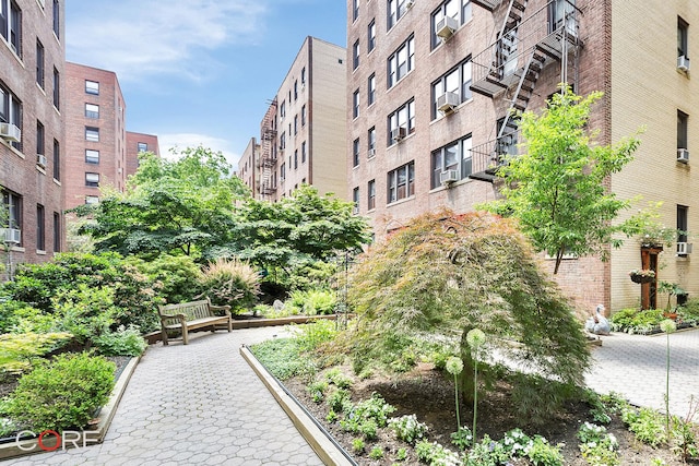 35-15 84th St Unit 4A, New York City, NY 11372 - view of home's community