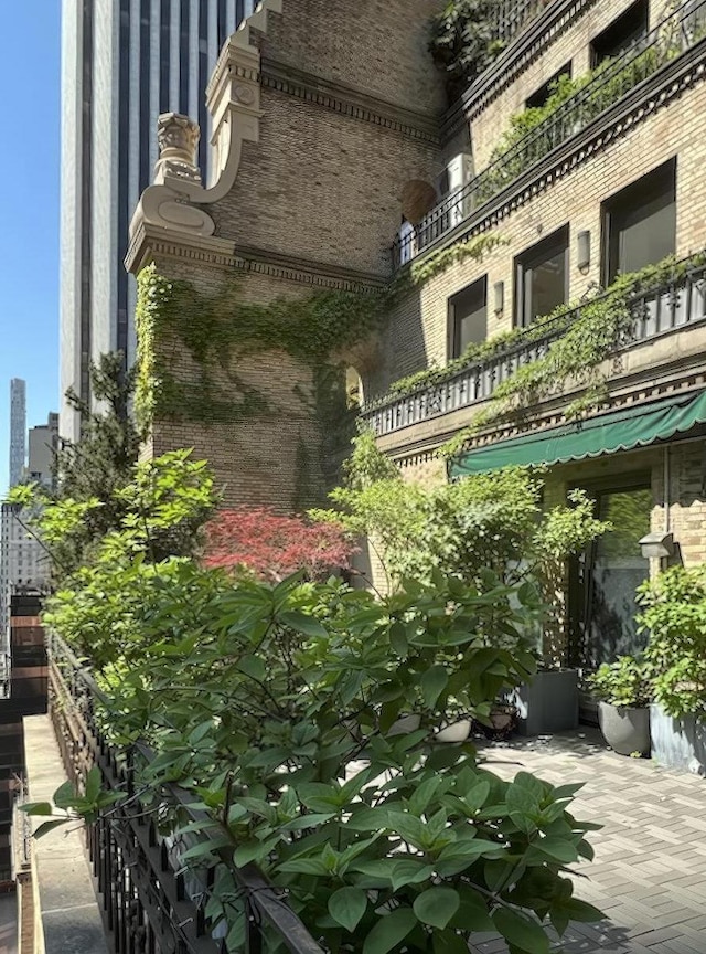 480 Park Ave Unit 15E, New York City, NY 10022 - view of building exterior