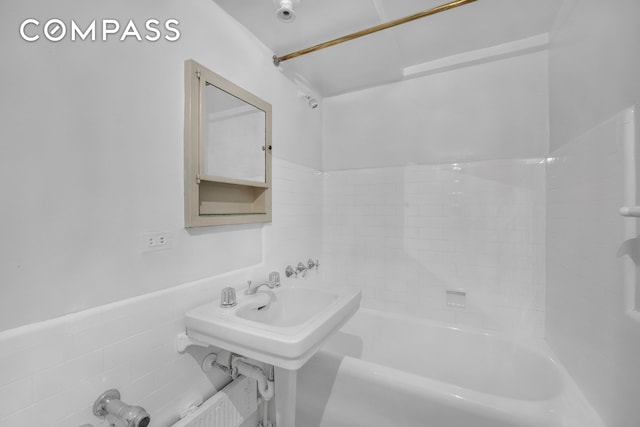 320 E 42nd St Unit 516, New York City, NY 10017 - bathroom with shower / washtub combination
