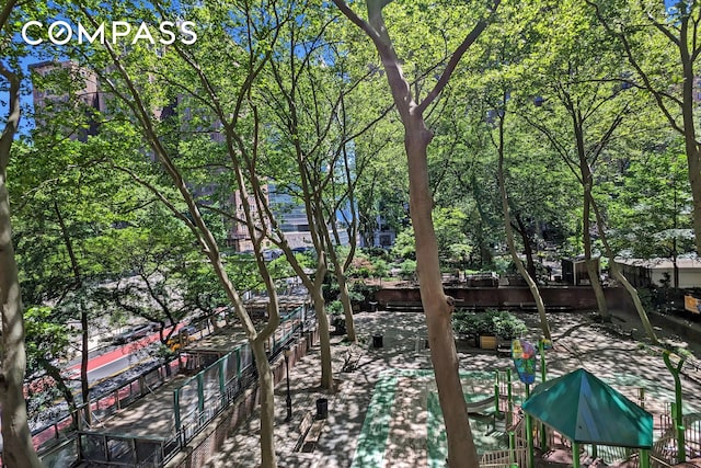 320 E 42nd St Unit 418, New York City, NY 10017 - view of undeveloped land