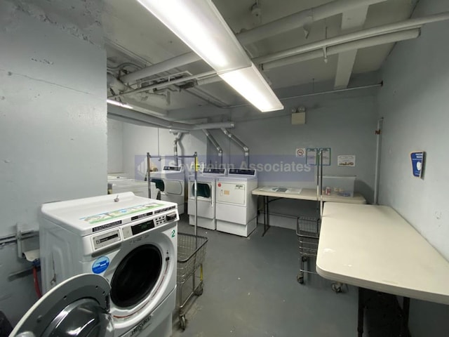 100 Bennett Ave Unit 4B, New York City, NY 10033 - shared laundry room with independent washer and dryer