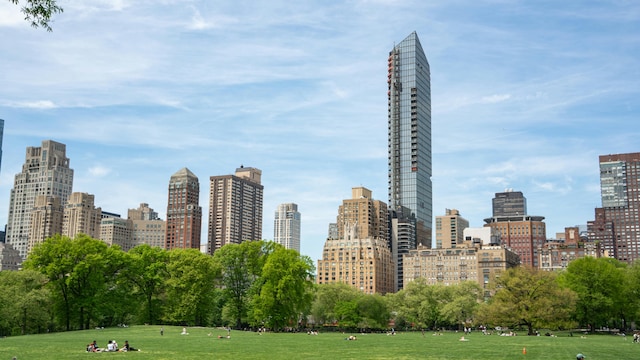 40 E 78th St Unit 7-H, New York City, NY 10075 - skyline view