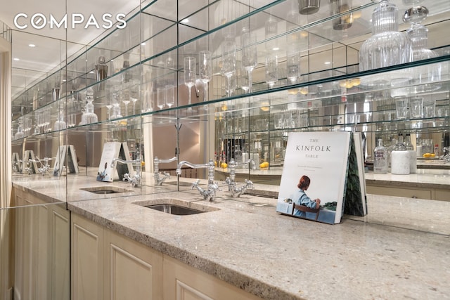 46 E 71st St, New York City, NY 10021 - view of indoor wet bar