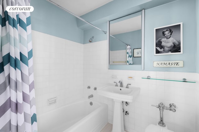 175 W 13th St Unit 14D, New York City, NY 10011 - bathroom with shower / bath combination with curtain and tile walls