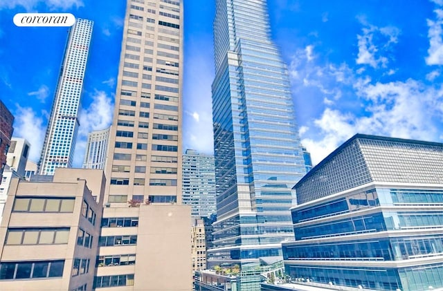 200 E 58th St Unit 17H, New York City, NY 10022 - city view